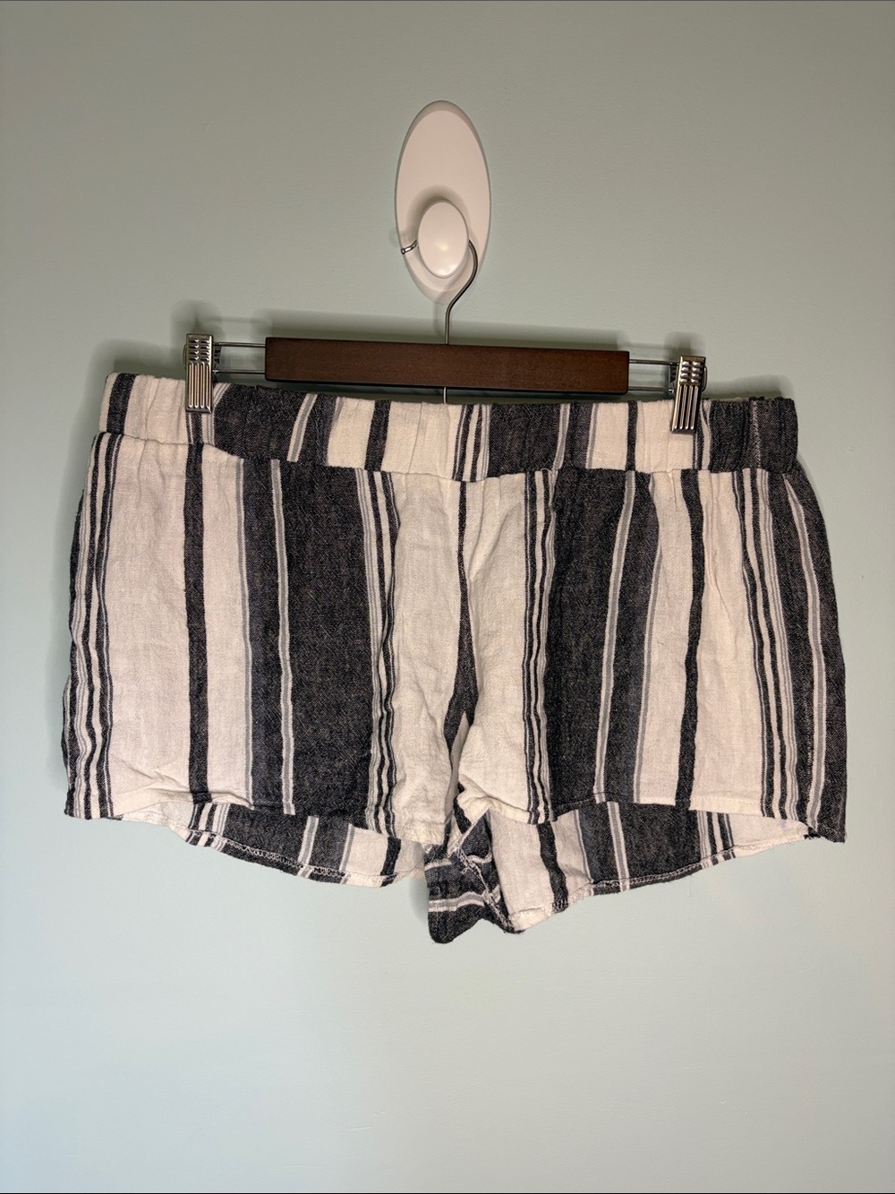 Striped Black and White Women’s Casual Linen Blend Shorts